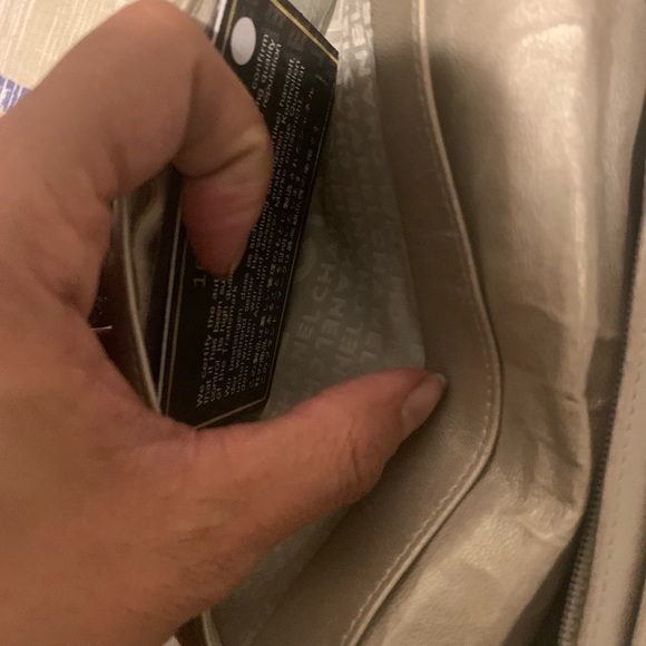 Authentic Chanel wallet - Picture 8 of 9